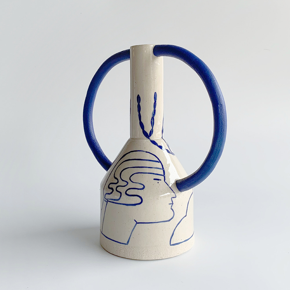 [SOPHIE ALDA] Extra Large Jug Eared Vase in Cream and Blue